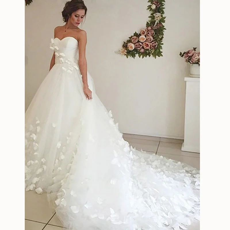 Women's Formal Apparel Modern Chic Discounts Beautiful Princess Sweetheart A Line Butterfly Bridal Dress Handmade White Wedding Gown