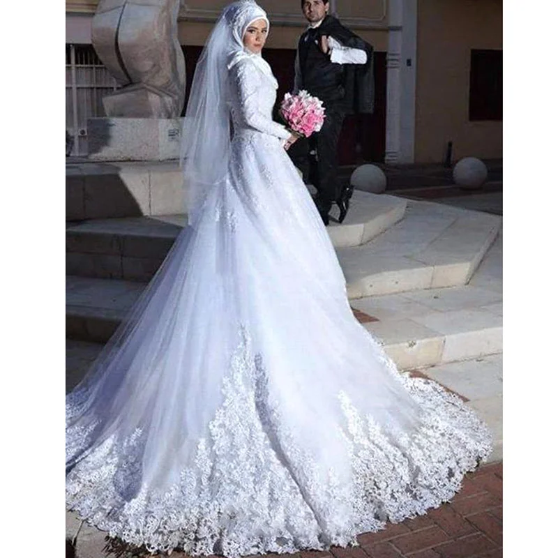 Women's Charming Outfit For Events Style Redefined Vintage Lace Arabic Wedding Dress Long Sleeves Dubai Bridal Dresses robe de mariée 2018