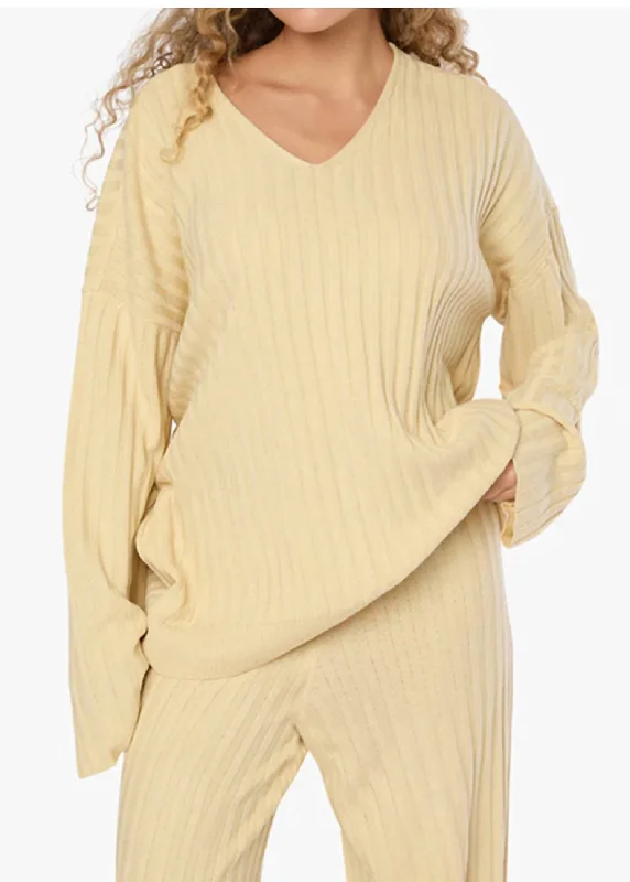 Women's Comfortable Apparel Trendy Pulse Oversized V Neck Sweater In Wheat