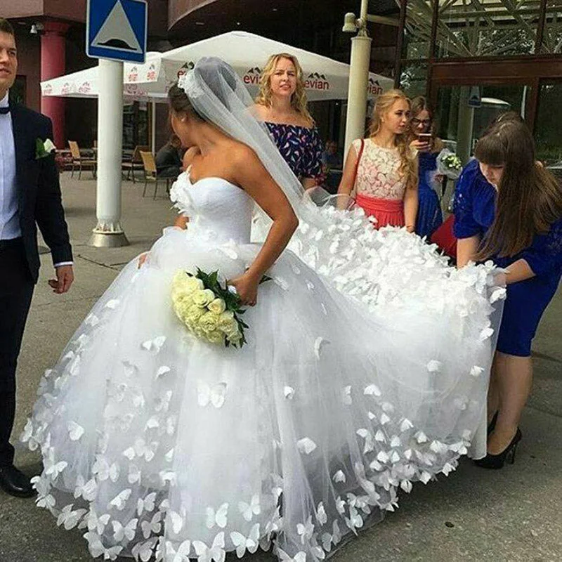 Women's Formal Event Attire Fashion Sale Romantic Butterflies Sweetheart Neck Princess Wedding Gown Bridal Dress 2020 Hochzeitskleid LP7983