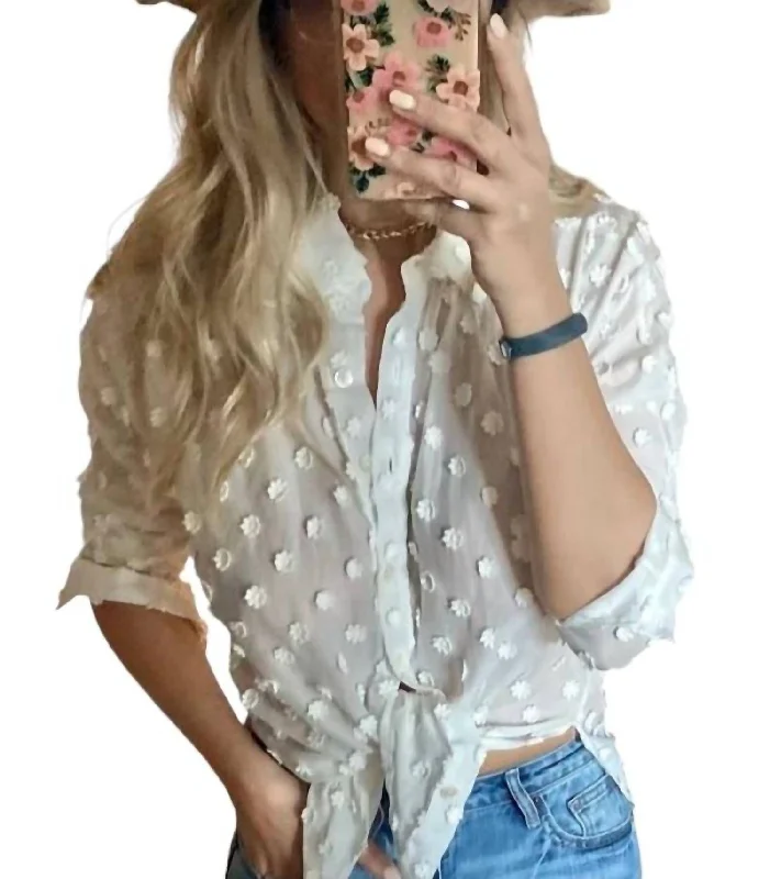 Fast Fashion Favorites Women's Daisy Shirt In White