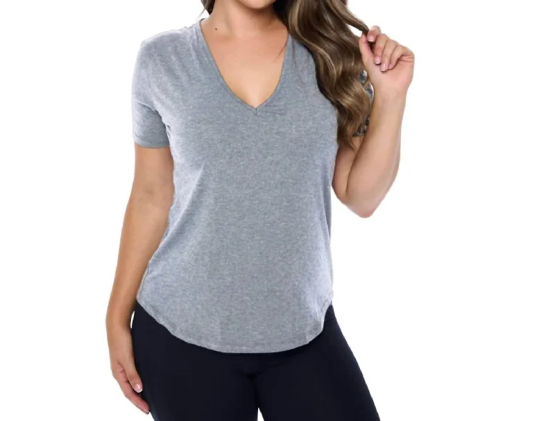 Fashion Frontiers V-Neck T Shirt In Grey