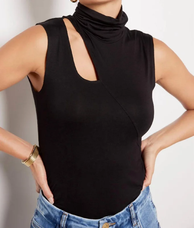 Limited Time Flash Sale Gio Cut Out Top In Black