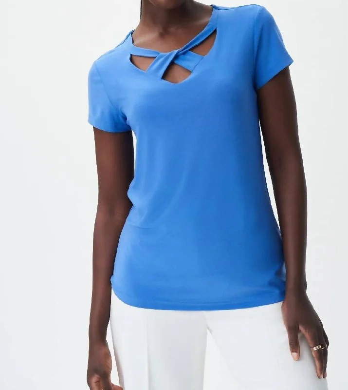 Chic Style Discounts Iris V-Neck Fitted Top In Blue