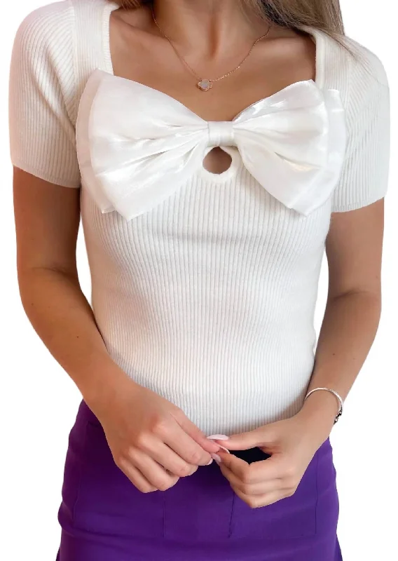 Fast Fashion Favorites Classic Bow Top In Ivory