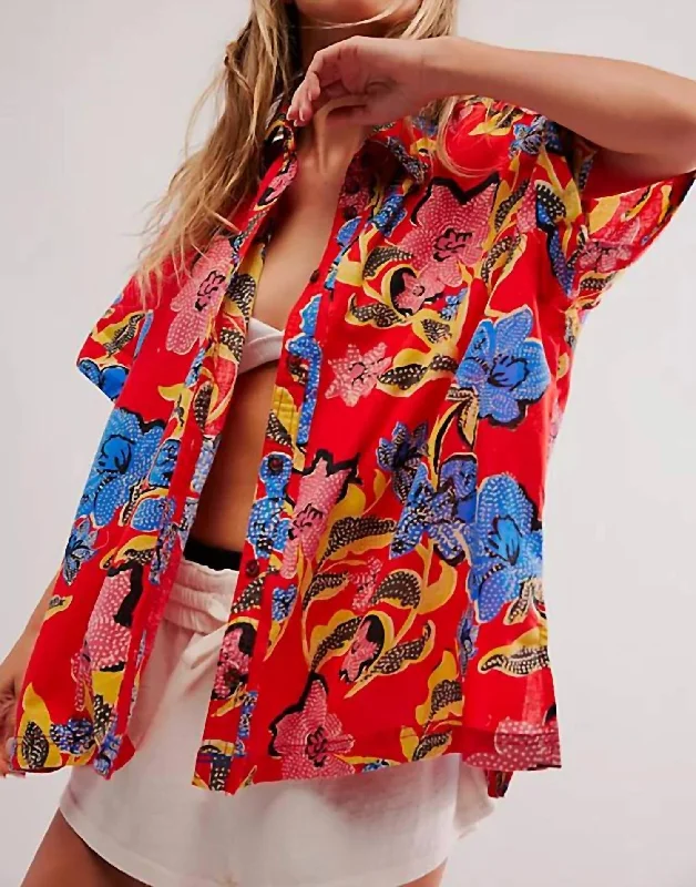 Relaxed Style Deals Retro Tropics Top In Red Combo