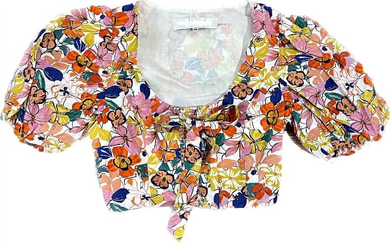 Sophisticated Style Offers Pocket Of Daisies Top In Multi