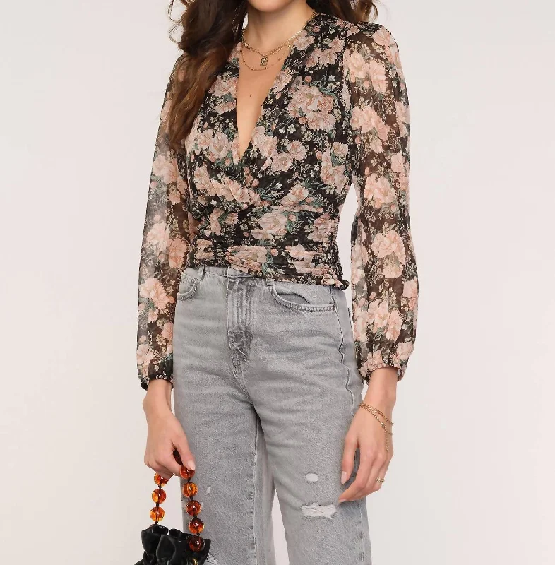 Casual Chic Deals Wilson Top In Posies